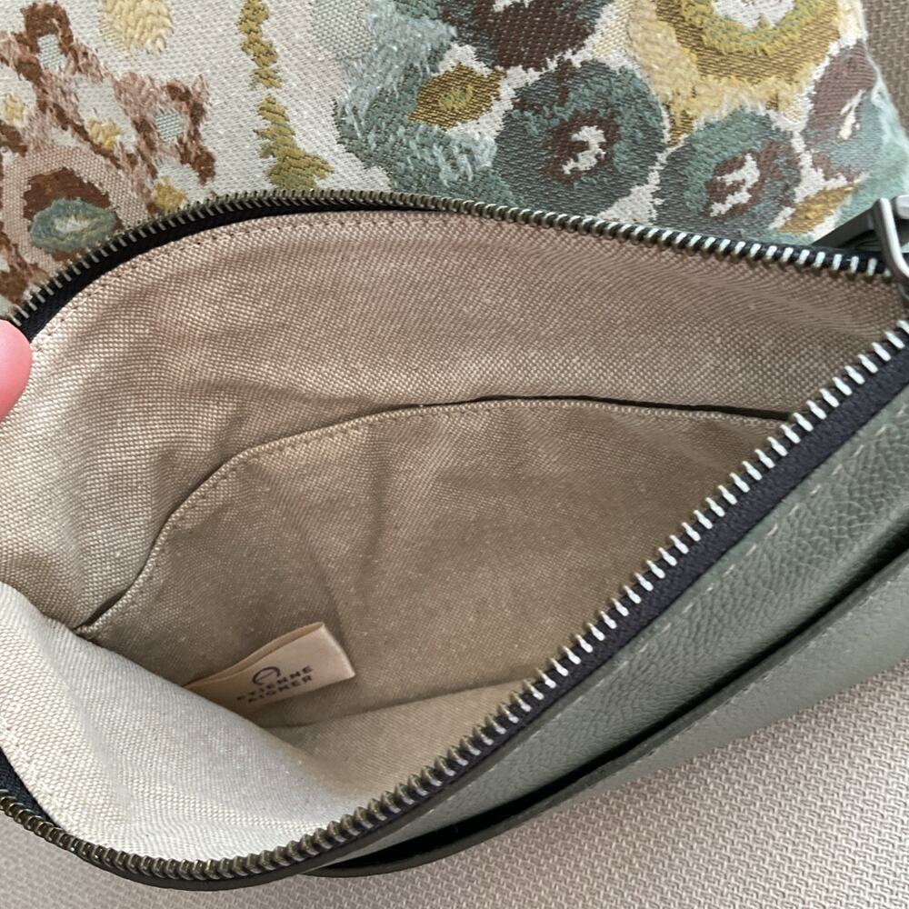 Etienne Aigner Leather Wristlet Clutch Sage Green Zip Pouch 11x 8 Madison Style - Picture 9 of 9